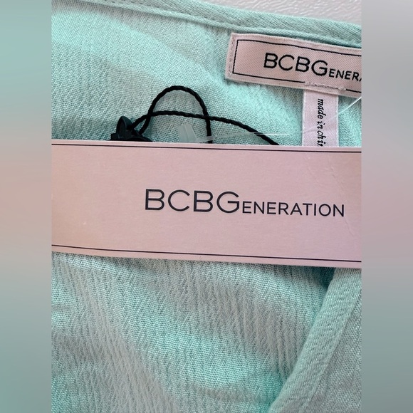 NWT BCBGeneration Cropped Ruffled Peplum Top With Long Peasant Sleeves Size Med - Picture 8 of 10